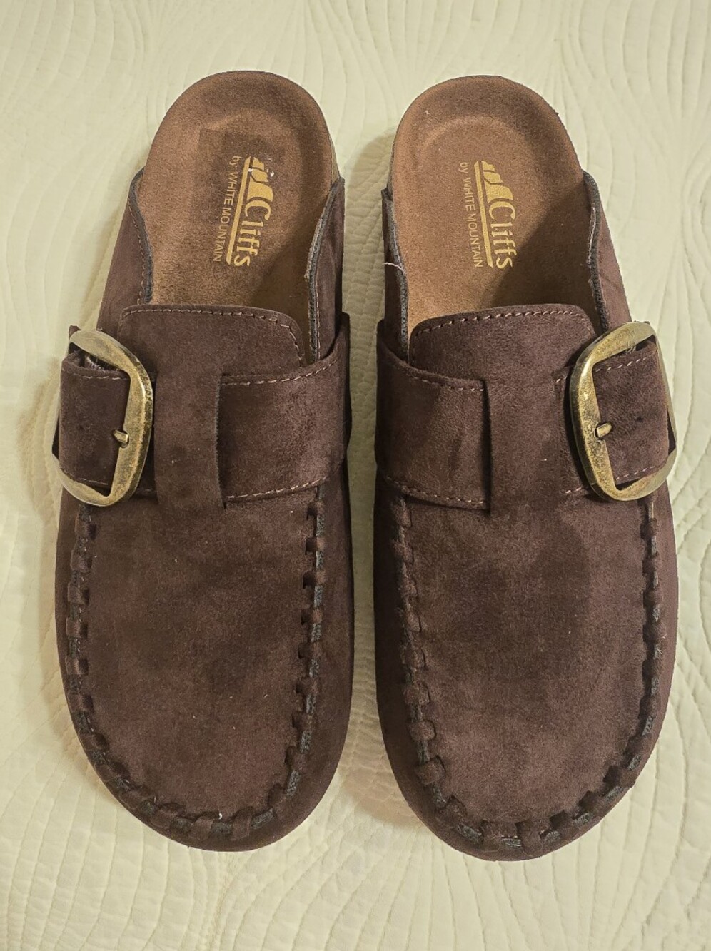NWOT Cliffs by WHITE MOUNTAIN Ladies' Suede Slip-On Clogs with Buckle